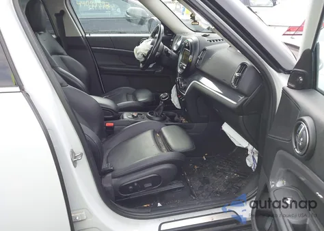 2018 Mini Countryman Cooper S из США, поврежденный, VIN WMZYT5C31J3D82328